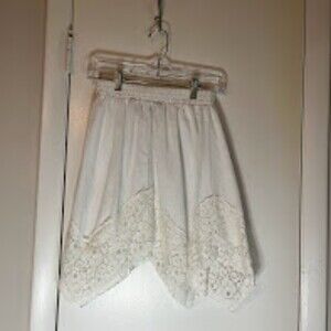 Disney Alice Through the Looking Glass Girl's White with Lace Hem Skirt Size S